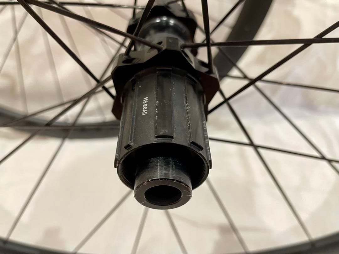Bontrager Aeolus Pro 37 TLR ディスクロードホイール