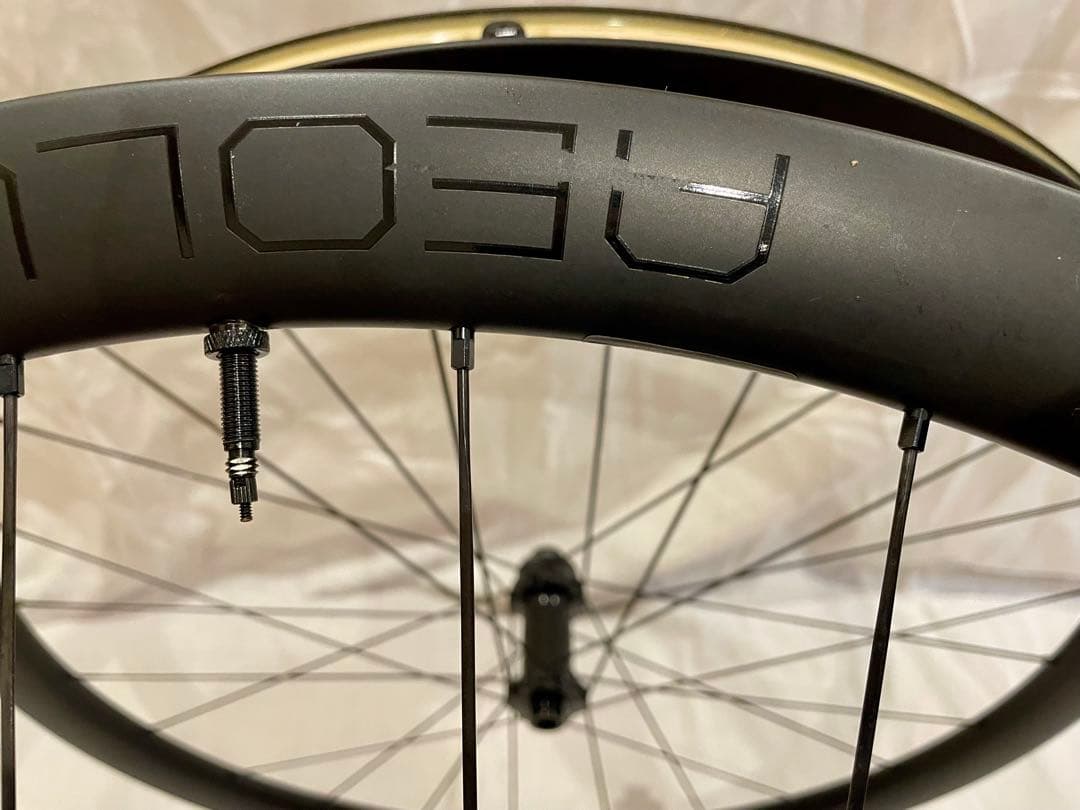 Bontrager Aeolus Pro 37 TLR ディスクロードホイール