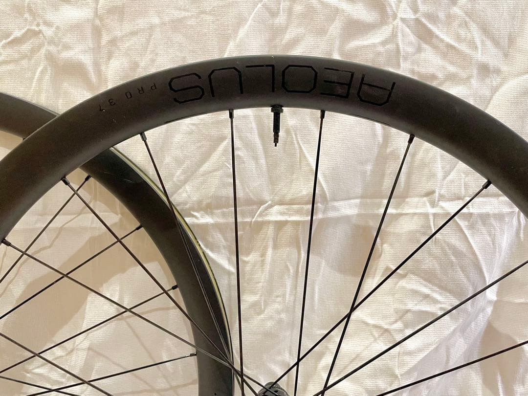 Bontrager Aeolus Pro 37 TLR ディスクロードホイール