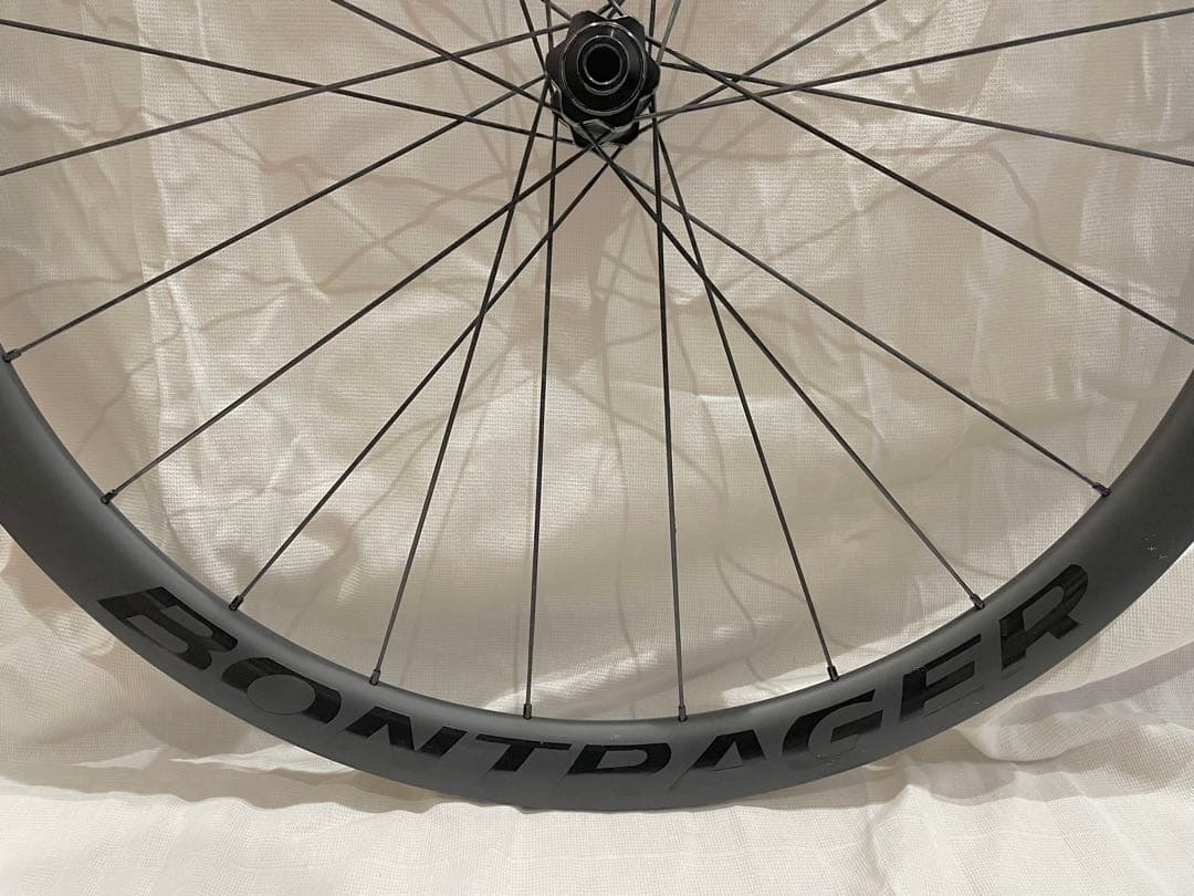 Bontrager Aeolus Pro 37 TLR ディスクロードホイール