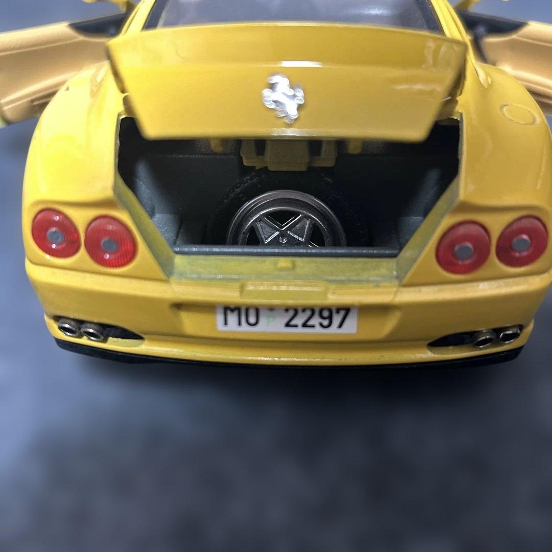 1/18 フェラーリ Ferrari 550 マラネロ 1996 ミニカー