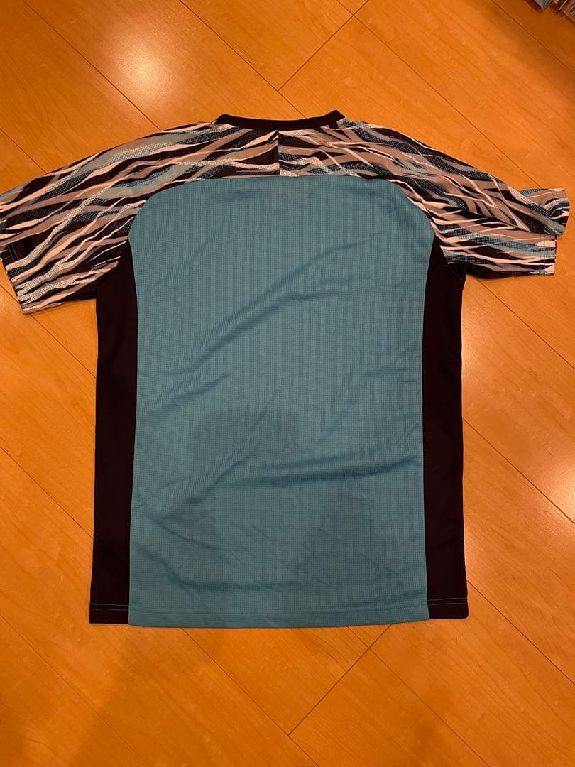 YONEX ゲームシャツ　Lサイズ