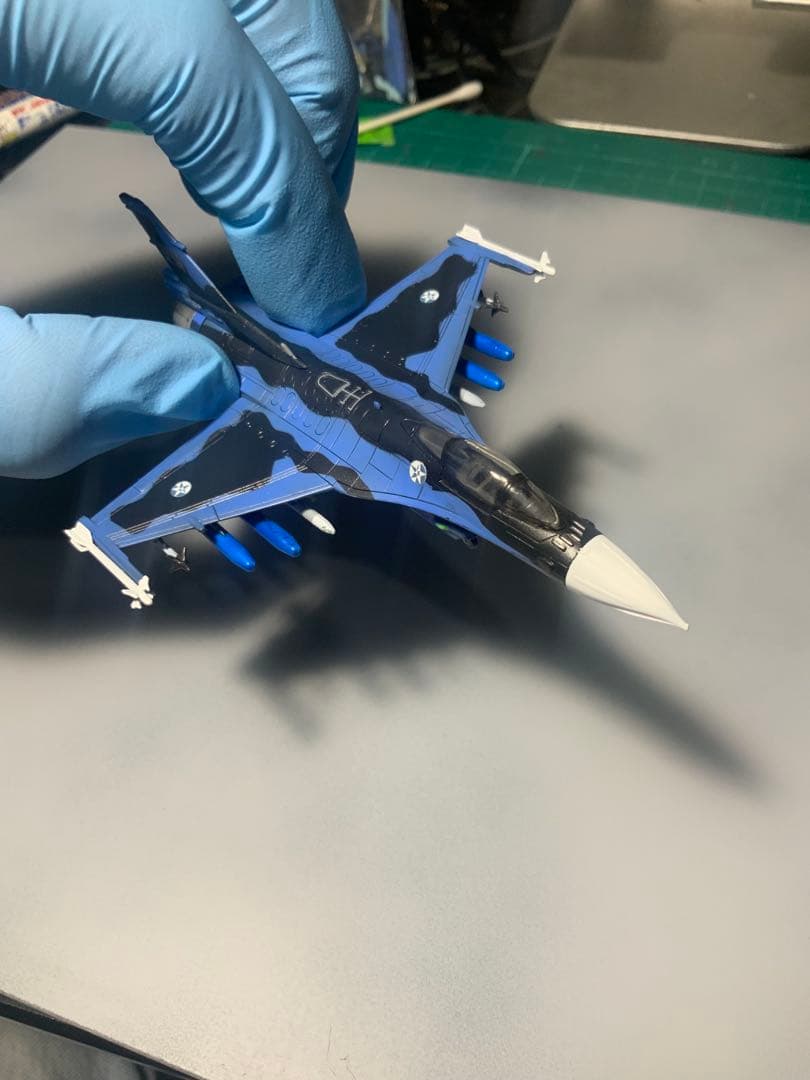 1/144スケール、プラッツF2A戦闘機オーシア空軍仕様