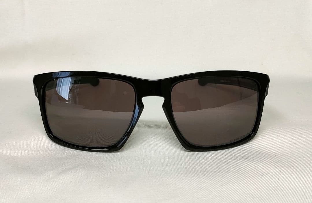 極美品　Oakley　オークリー　サングラス　SILVER　PRISMレンズ