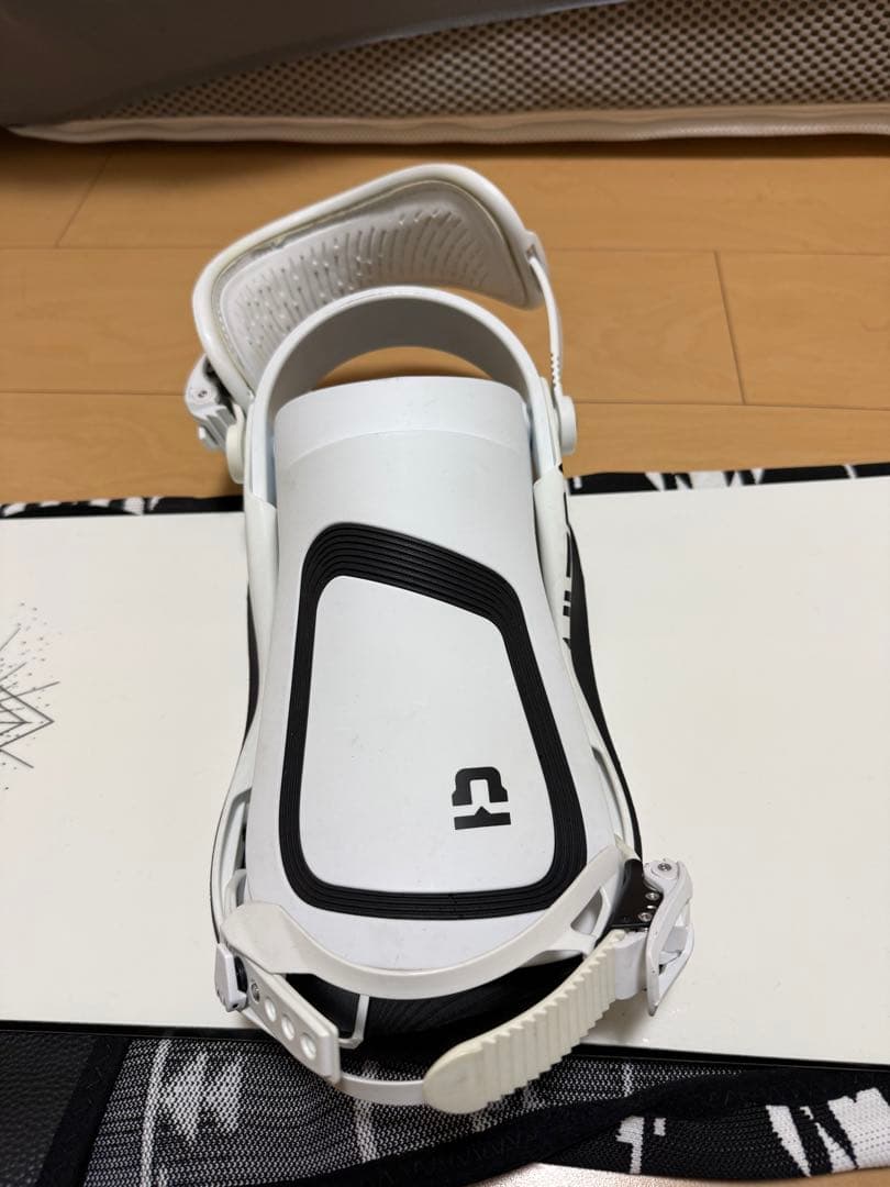 【まるさん専用】En Guard スノーボード 142cm ホワイト