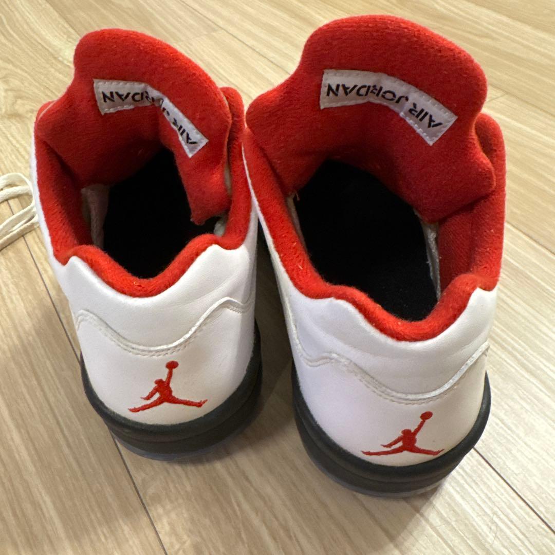 Air Jordan 5 ホワイト/レッド スニーカー