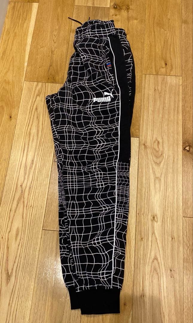 必見‼️一点限り‼️PUMA✖️ 上下スウェット！