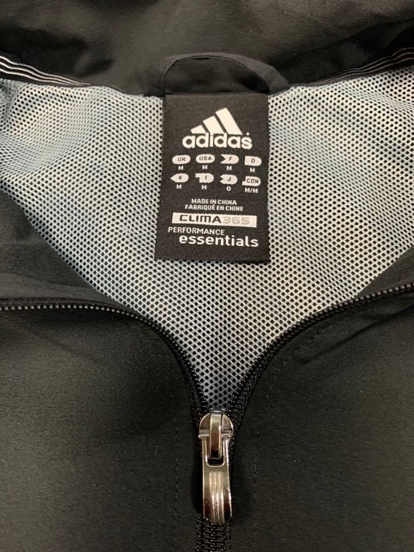 adidas ブラック ジャージセットアップ