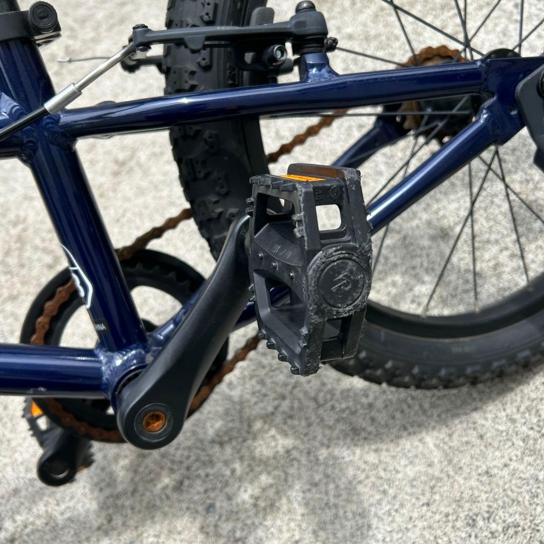 ヨツバサイクル18インチ　ネイビー