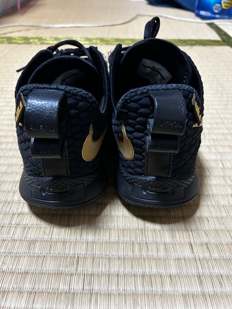 Nike レブロンウィットネス3 ブラック/ゴールド
