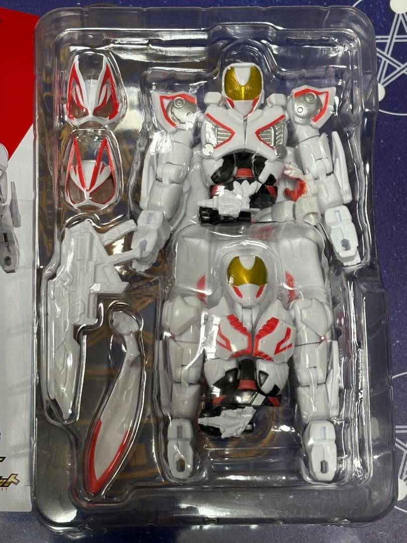 即購入可能　RCF PB06 仮面ライダーギーツⅨ リボルブチェンジフィギュア
