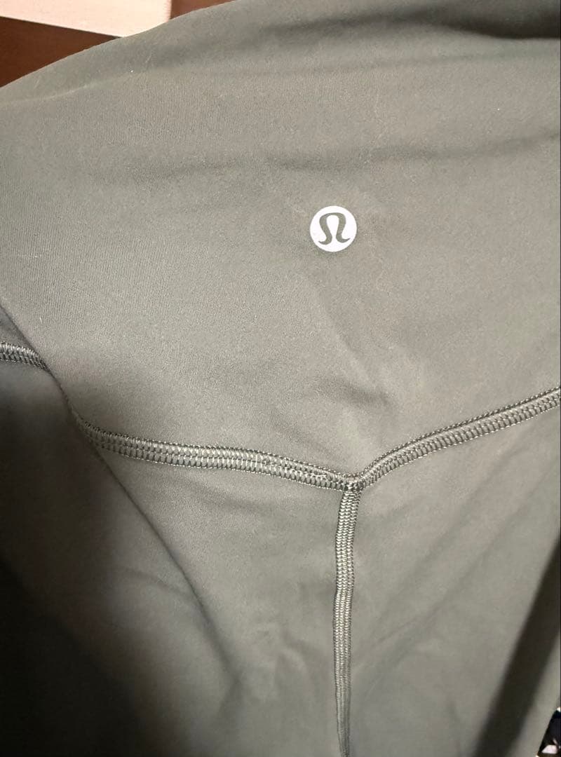 Lululemon Align™ハイライズワイドレッグパンツ アジアフィット