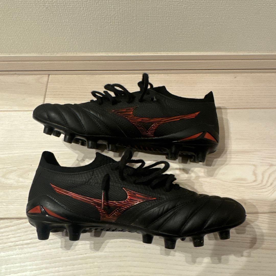 Mizuno Morelia NeoIV ブラック×ルビーレッド