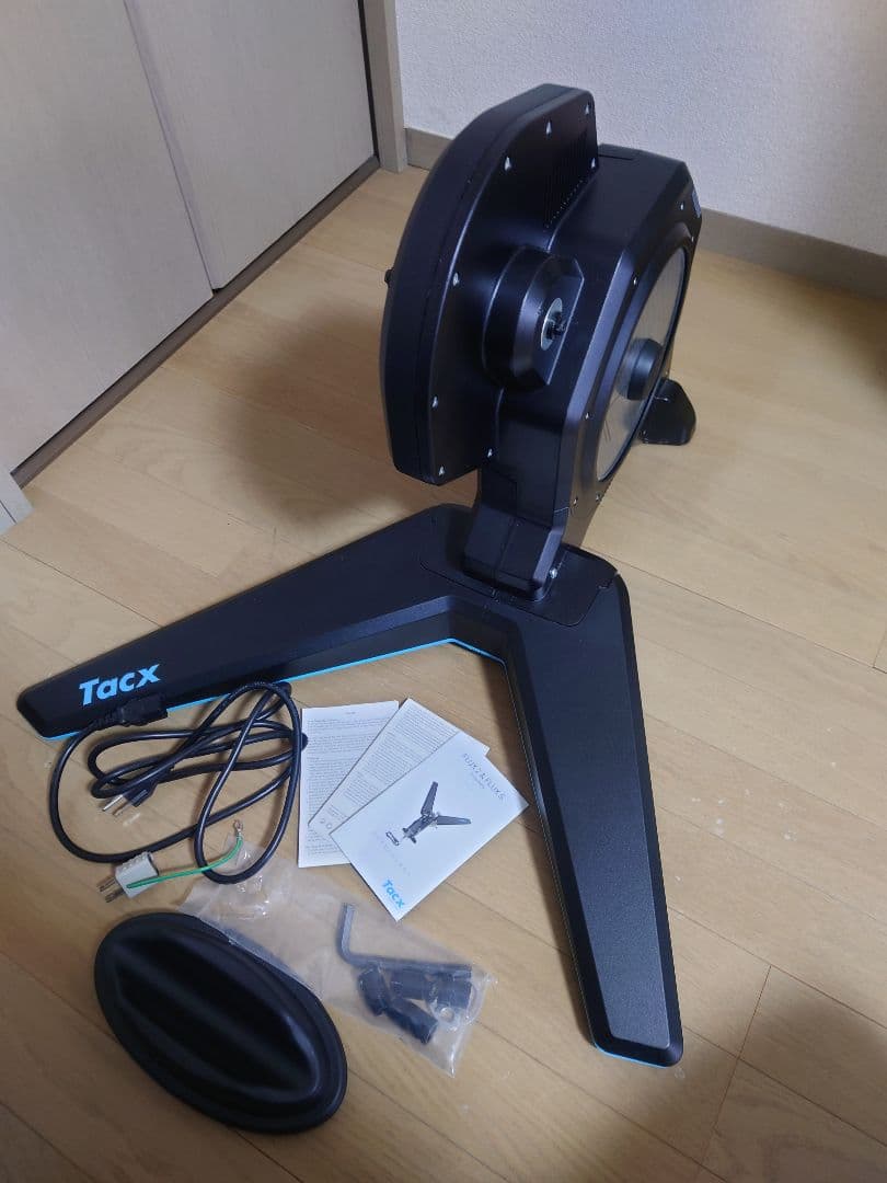 Tacx FLUX 2 Smart トレーニングローラー