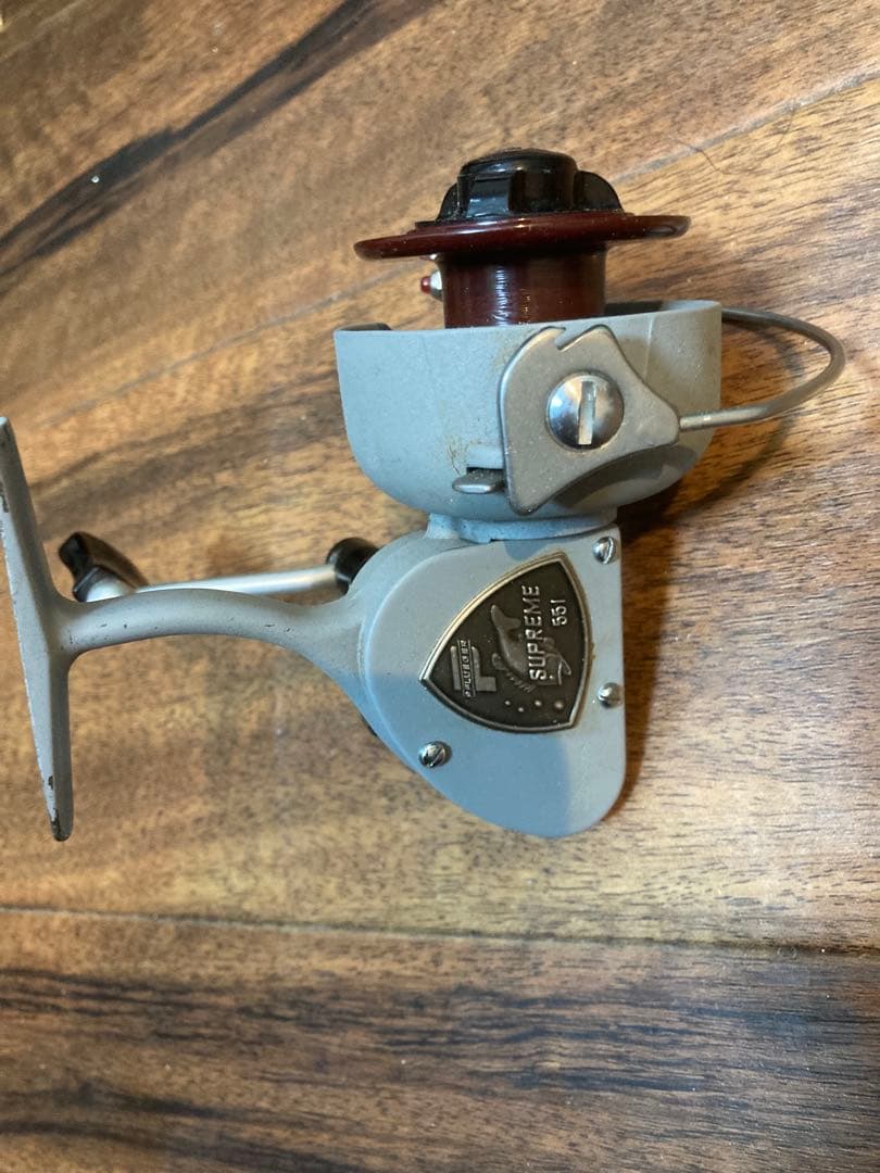 Pflueger Supreme 551 美品なリールです。