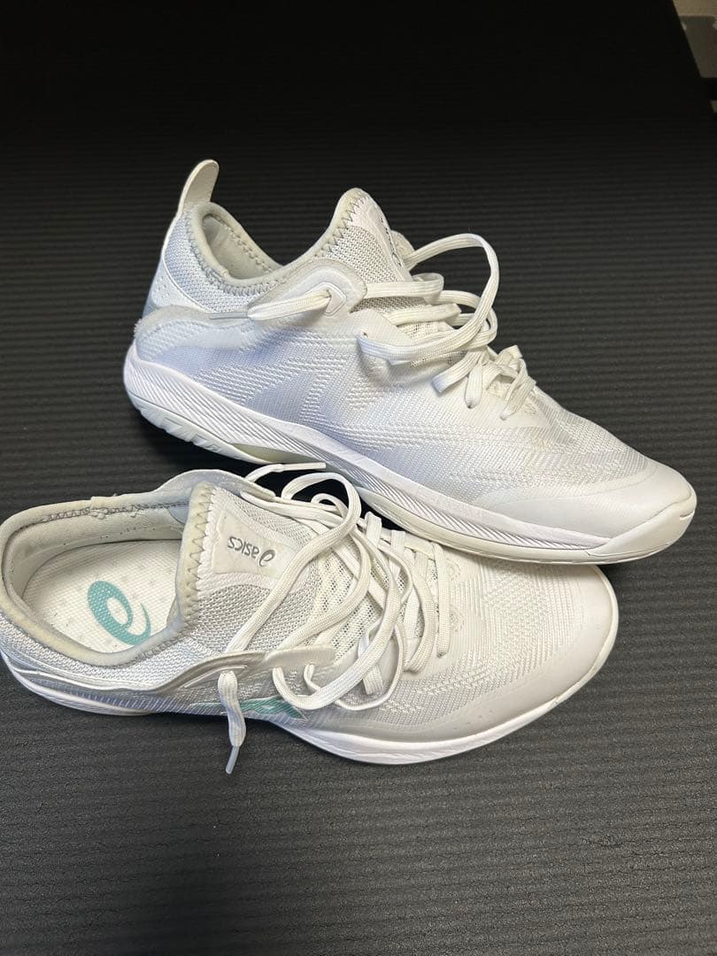 グライドノヴァff3 27cm asics