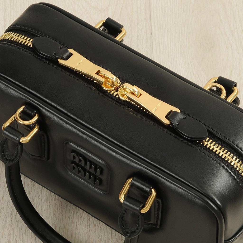 miu miu 黒レザー ハンドバッグ~~