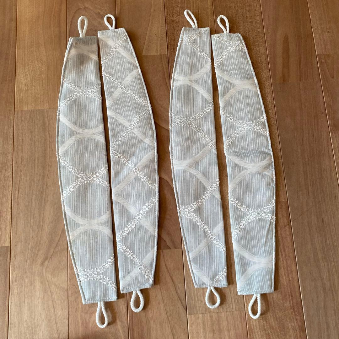 即使用可　カーテン4枚、レースカーテン4枚　カーテンフック、カーテン止め付き