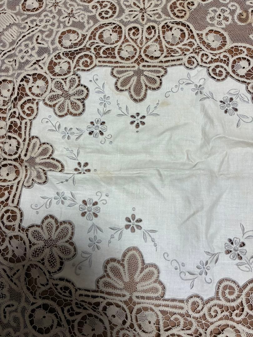 【圧巻の特大サイズ】豪華レース刺繍 テーブルクロス 165×250 汕頭風