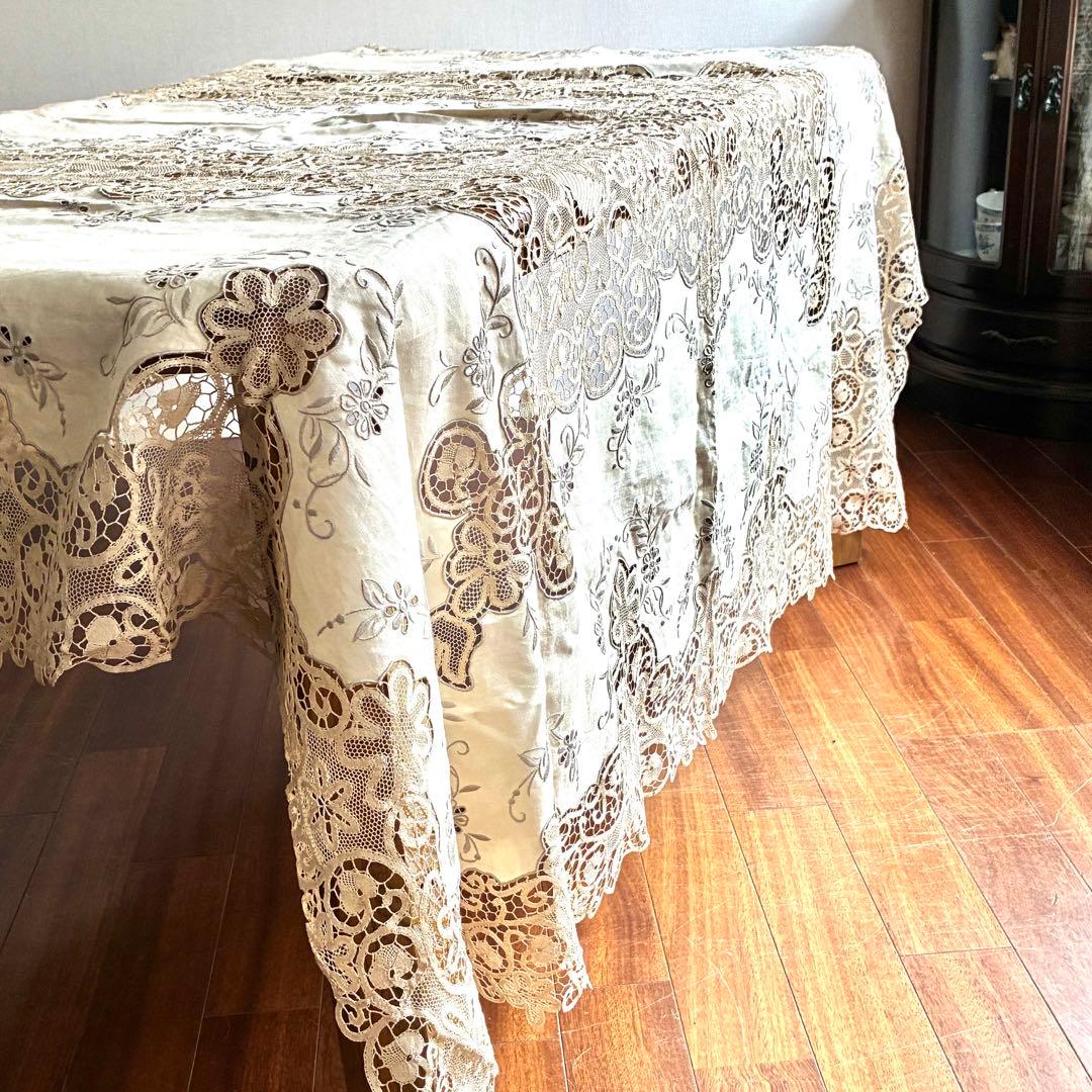 【圧巻の特大サイズ】豪華レース刺繍 テーブルクロス 165×250 汕頭風