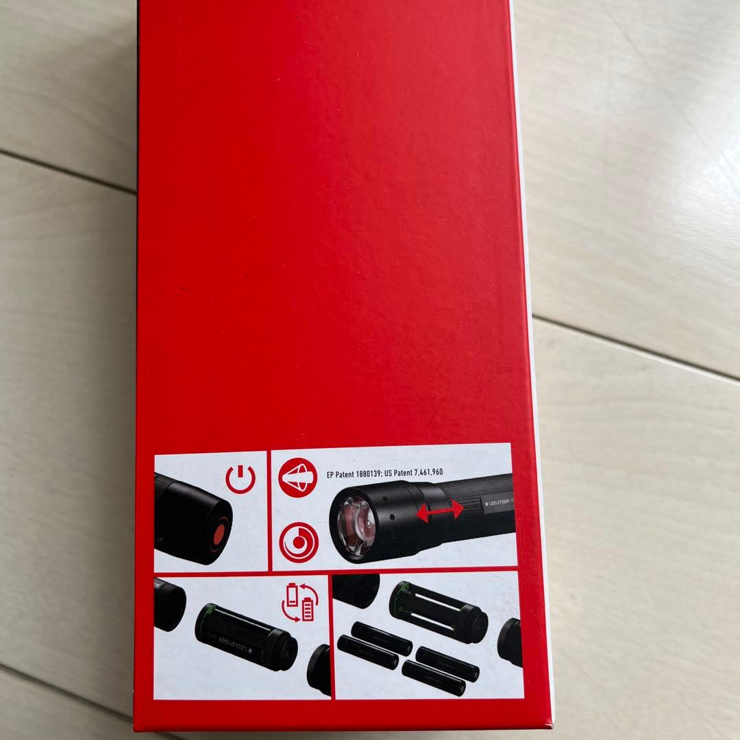 LEDLENSER P7 CORE 懐中電灯 450ルーメン