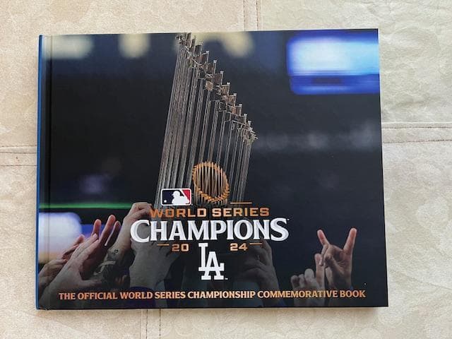 大谷翔平ドジャース2024シーズン総集編フルカラーオフィシャル写真集豪華版