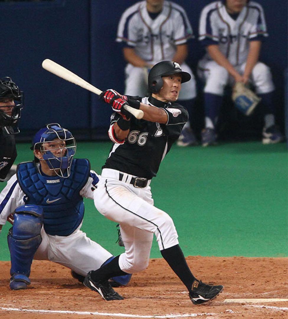 千葉ロッテ　岡田バット サイン入り