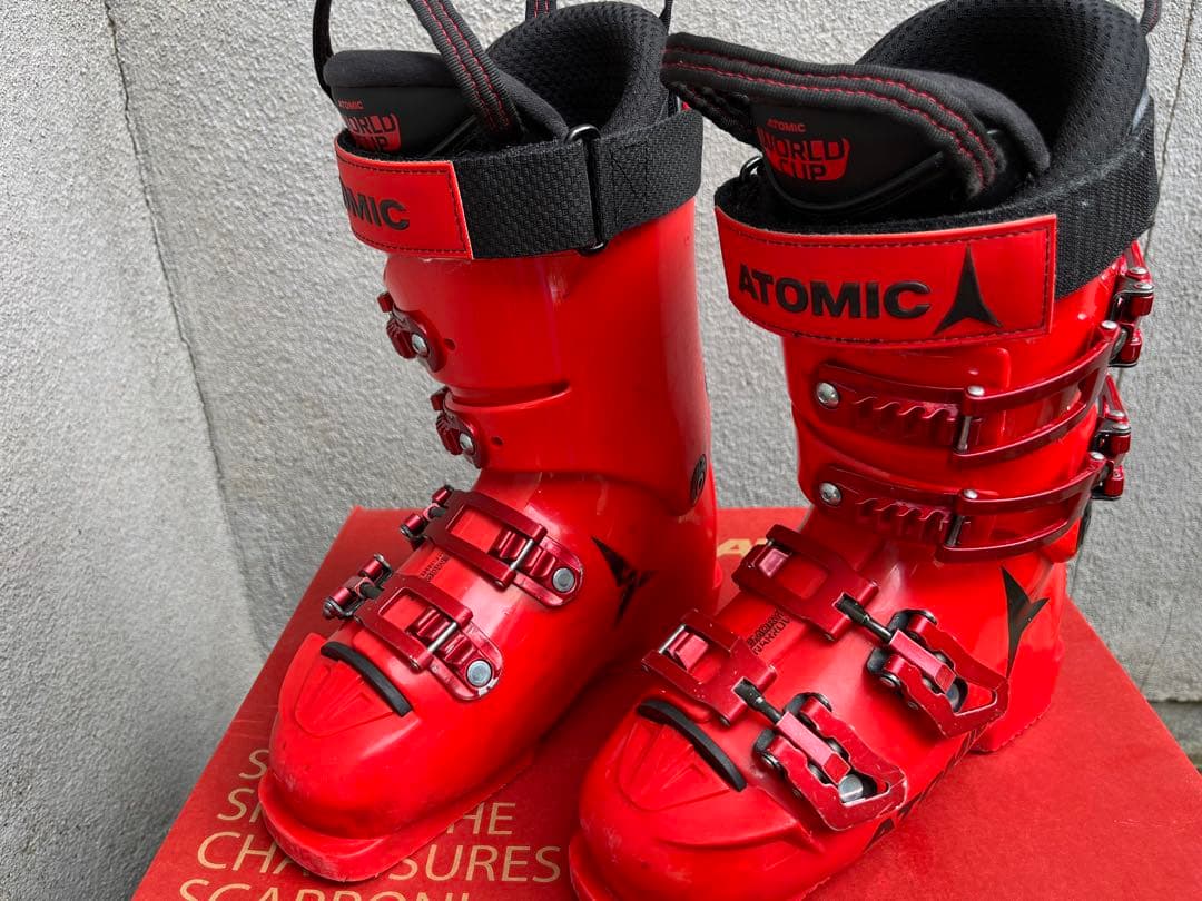 Atomic REDSTER TEAM ISSUE110 スキーブーツ