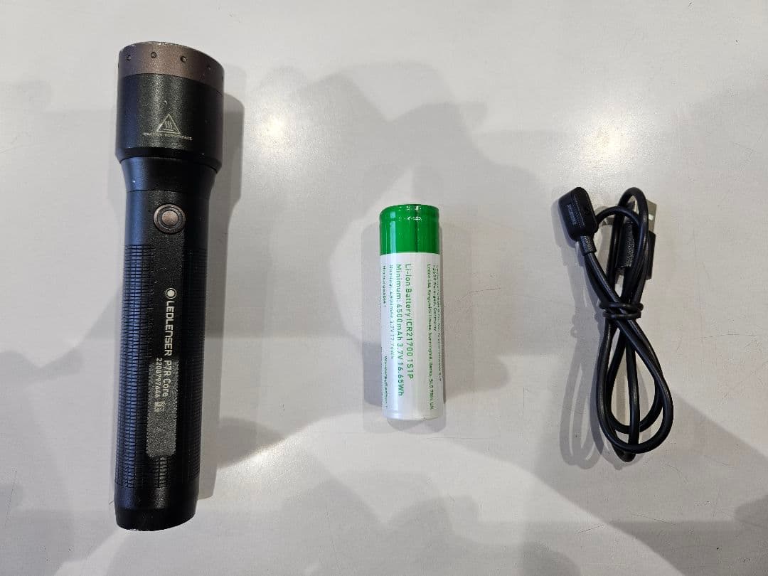 LEDLENSER P7R Core 懐中電灯 充電式