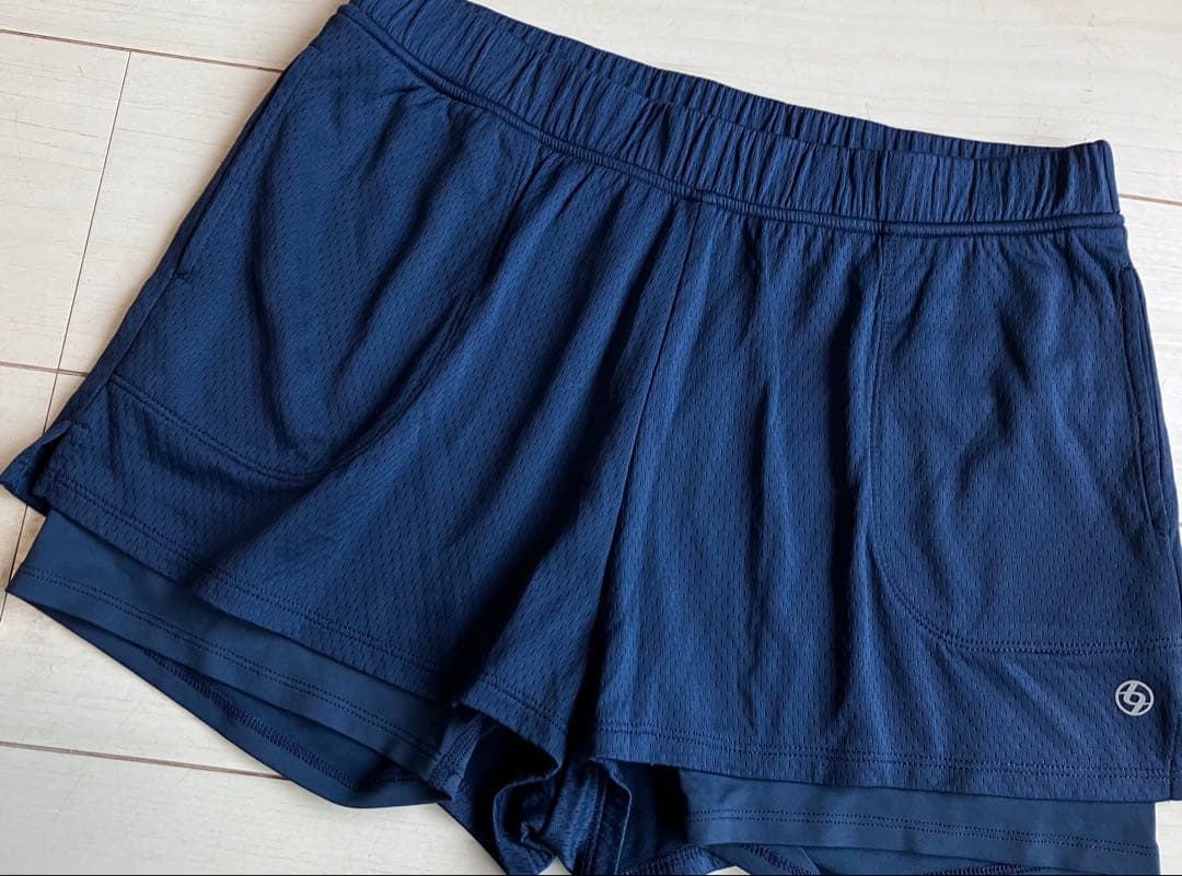 Lijaリージャ＊ネイビー メッシュレイヤードのショートパンツ＊シルエットが綺麗