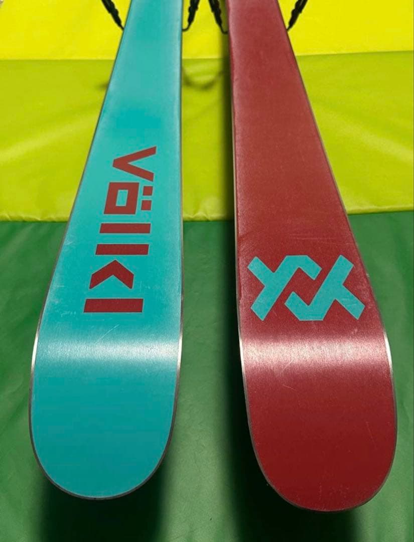 スキー Volkl BASH 81 Skis with Bindings TwinTip