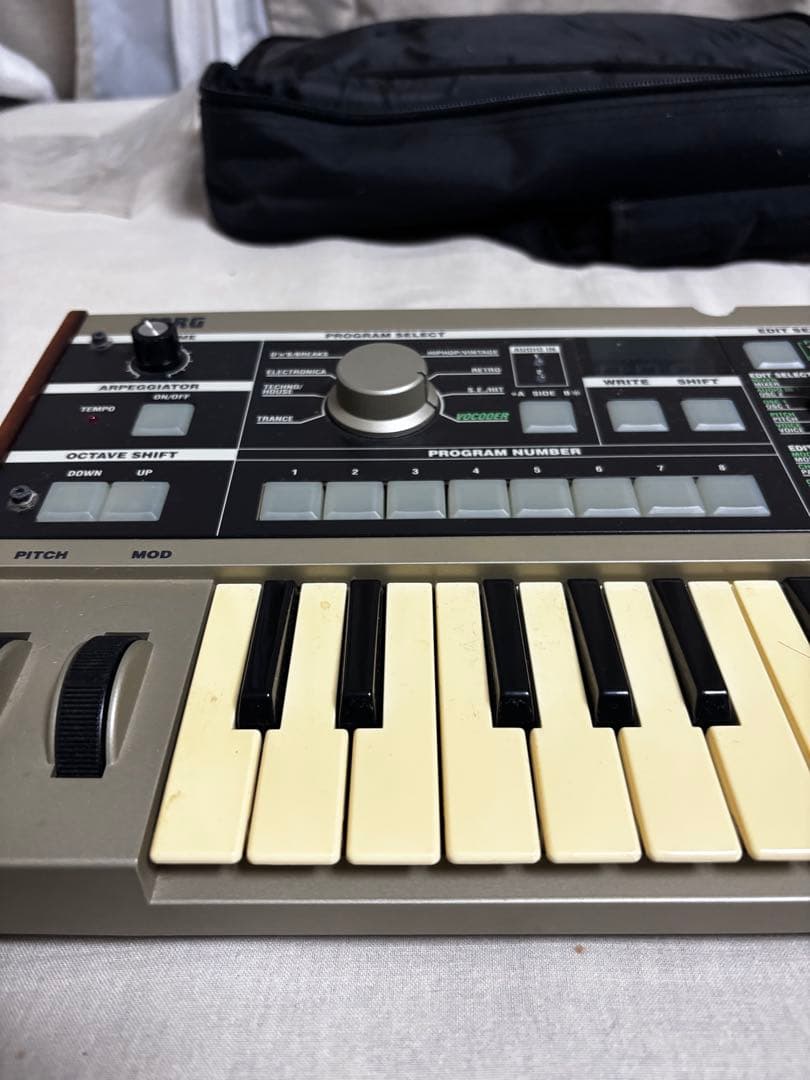 KORG アナログシンセサイザー