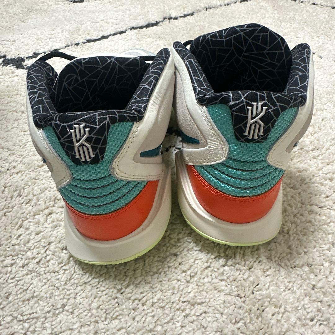 NIKE （ナイキ）KYRIE 8 INFINITY