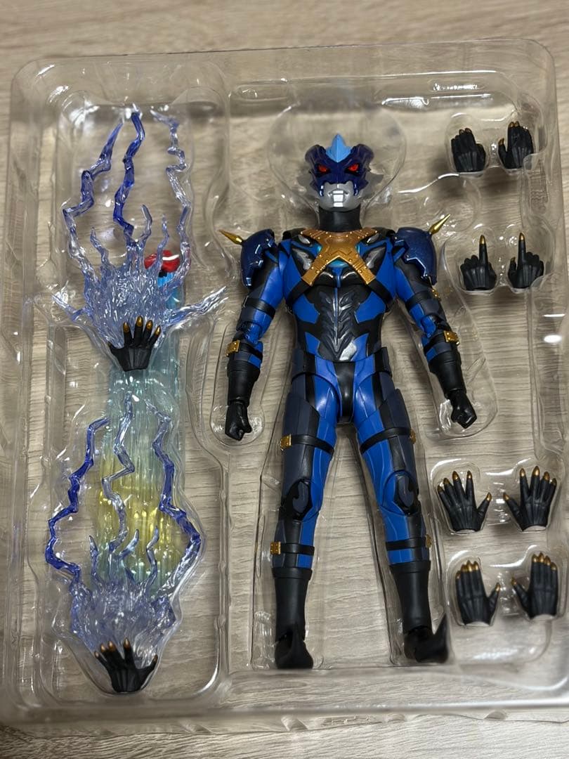 S.H.Figuarts ウルトラマン トレギア (開封済み品)
