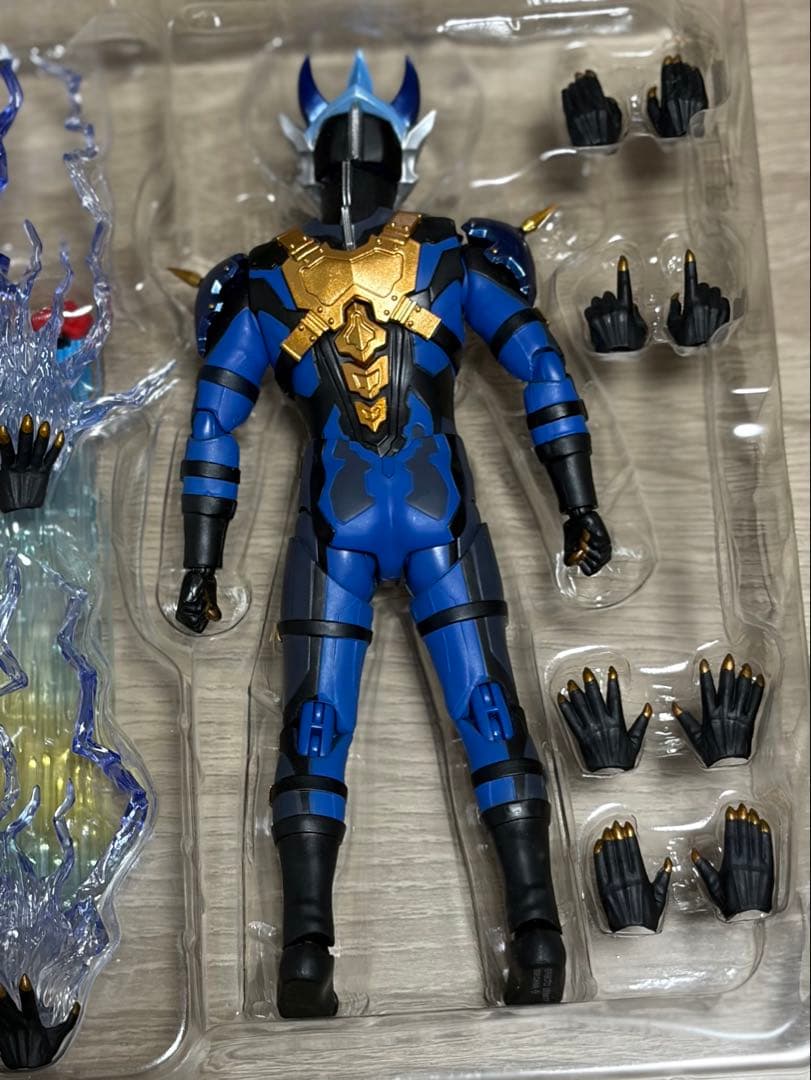 S.H.Figuarts ウルトラマン トレギア (開封済み品)