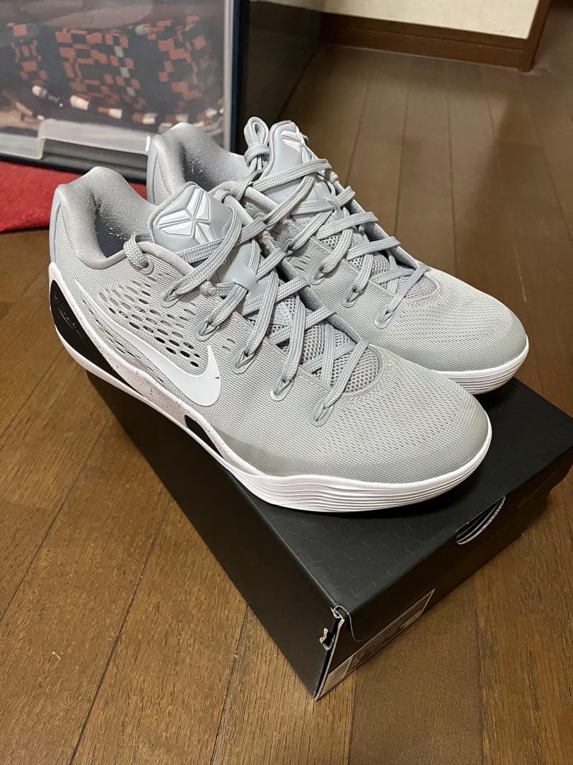 Nike Kobe 9 グレー