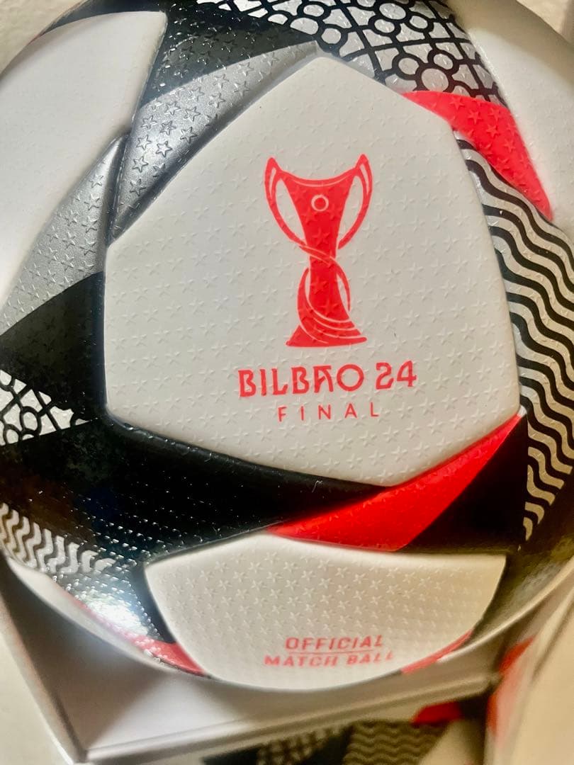 アディダス フィナーレ プロ 幻の試合球　チャンピオンズリーグ ファイナル