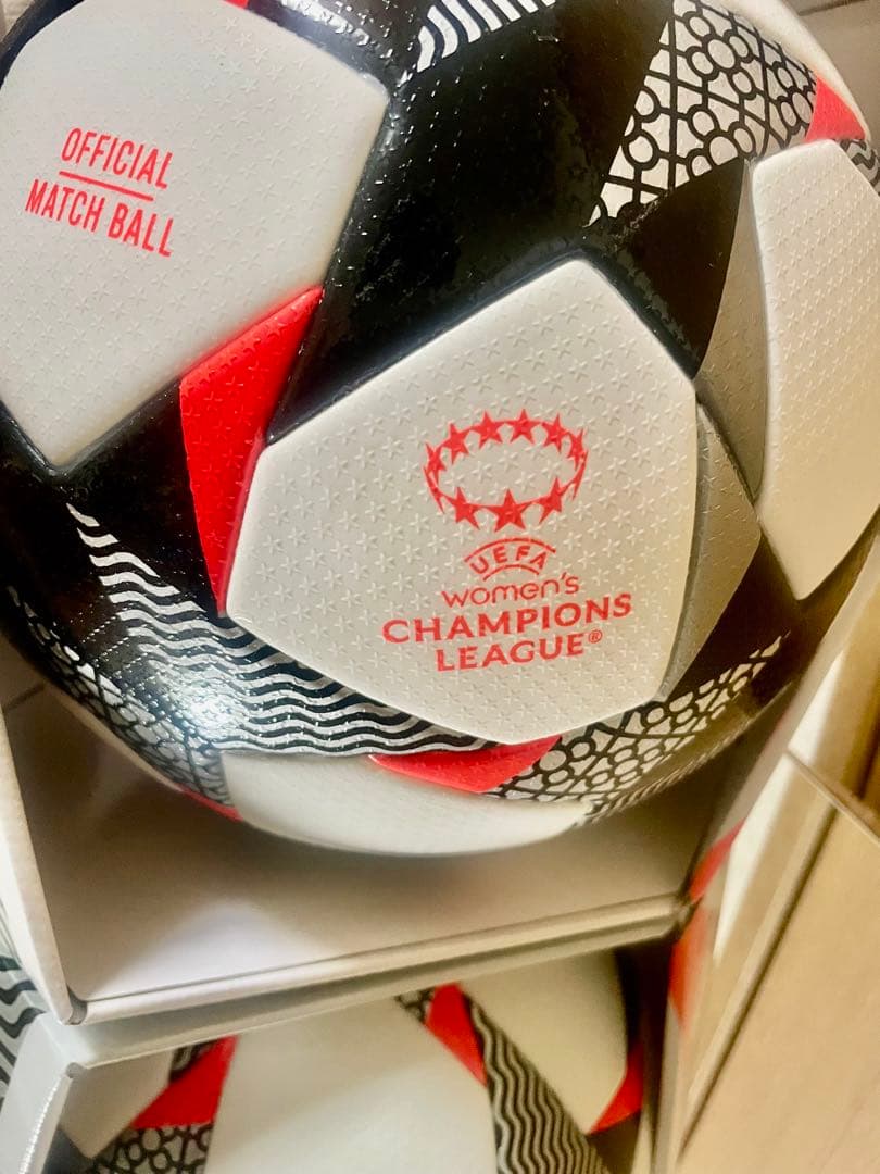 アディダス フィナーレ プロ 幻の試合球　チャンピオンズリーグ ファイナル