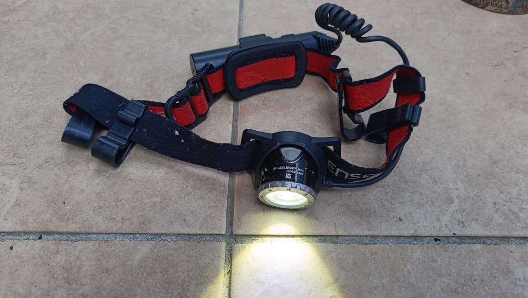 Ledlenser(レッドレンザー） H8R LEDヘッドライト　新品バッテリー