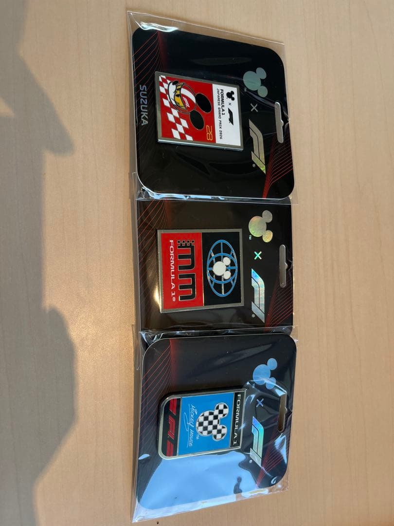 F1 ミッキーマウス ピンバッジ 3点セット