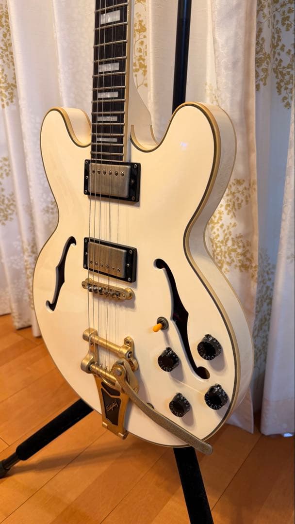 Epiphone ES-355 Alpine White ビグスビー