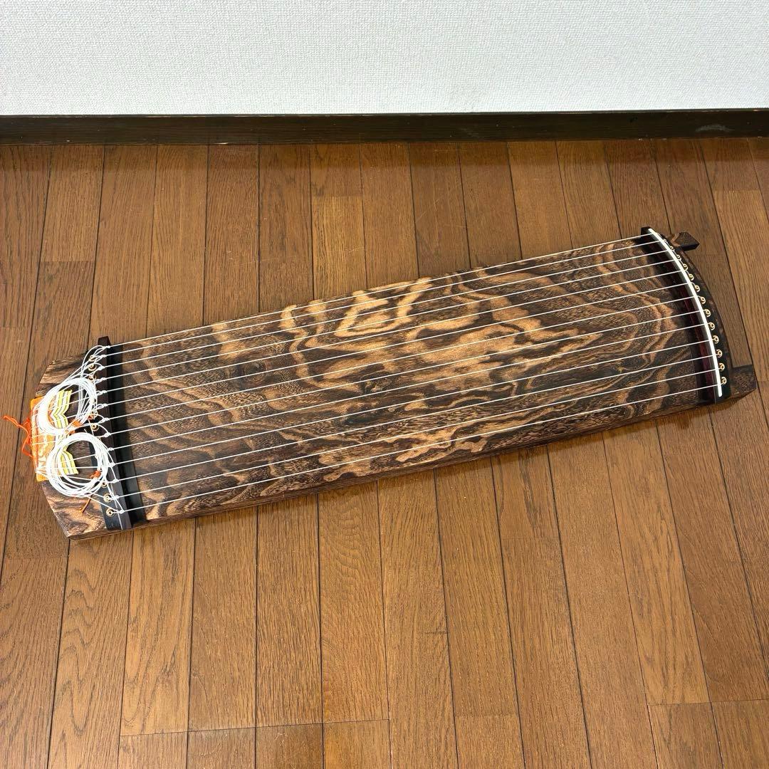 お筝 お琴 伝統的な筝 13弦 木製　琴台付き