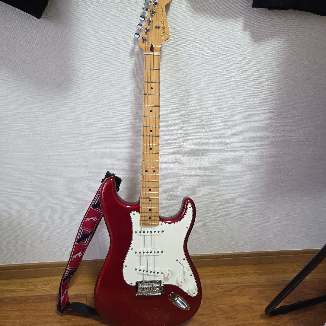 Fender Stratocaster レッド