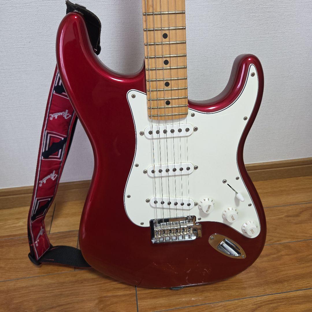 Fender Stratocaster レッド