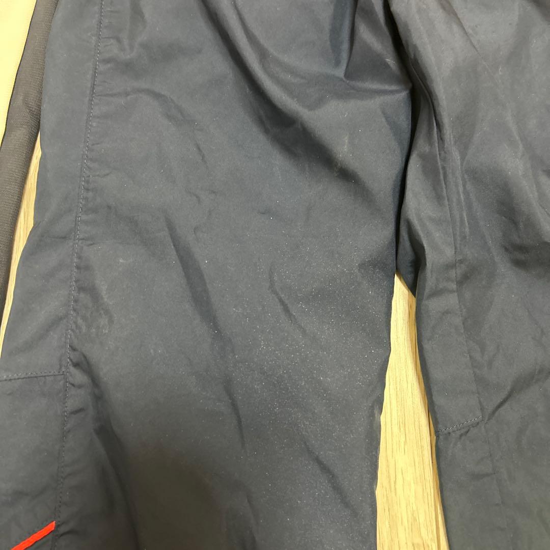 今だけお値下げ！トレーニングウェア　サッカーウェア　用品130.140 手袋付き
