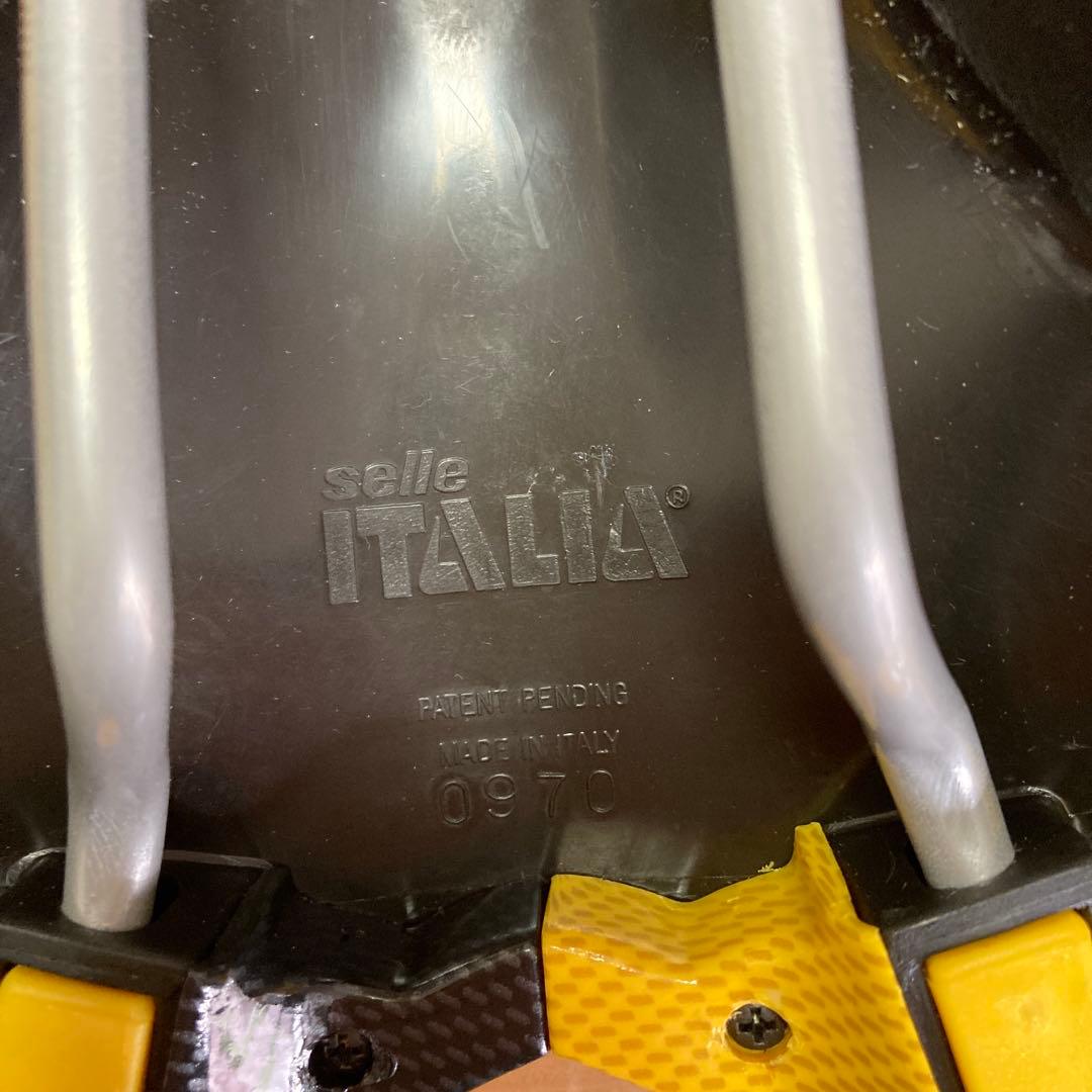 selle ITALIA サドル 黒/黄