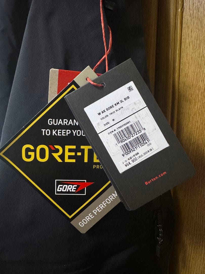 新品BURTON ak KM GORE-TEX ビブパン レディース M 値下中