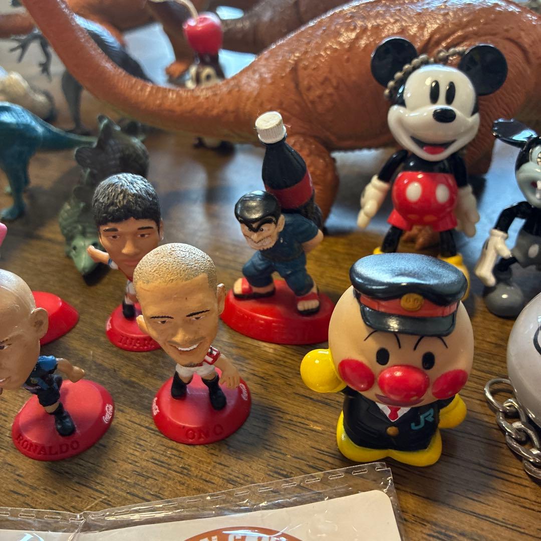 フィギュアセット ミッキー・恐竜・犬など