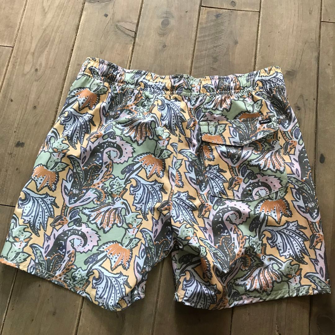 RVCA ルーカ　ボードショーツ　海パン　Lフローラルショートパンツ