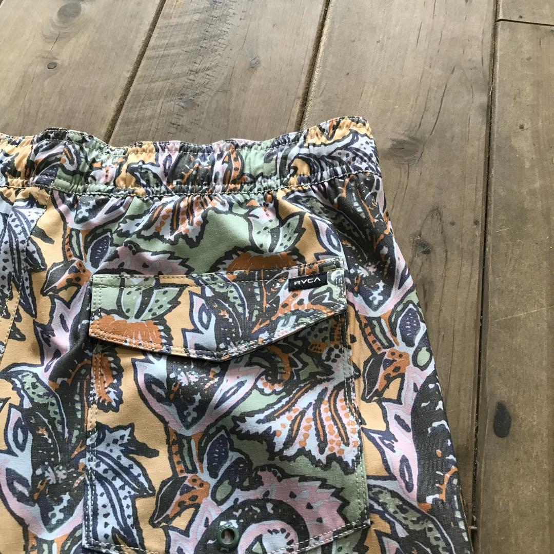 RVCA ルーカ　ボードショーツ　海パン　Lフローラルショートパンツ